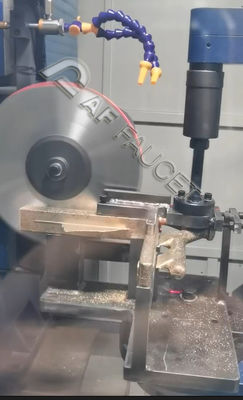 Mesin pembuatan keran otomatis robot mesin gergaji cerdas CNC