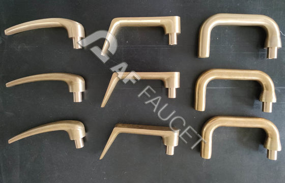 Mirror Surface Faucet Polishing Machine CNC Handle Polishing Machine Untuk peralatan sanitasi